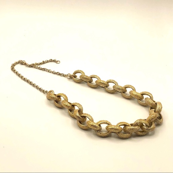 BANANA REPUBLIC GOLD TONE CHAIN LINK NECKLACE